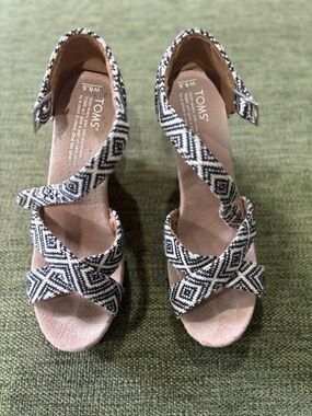 Toms Black & White Geometric Crisscross Wedge Sandals